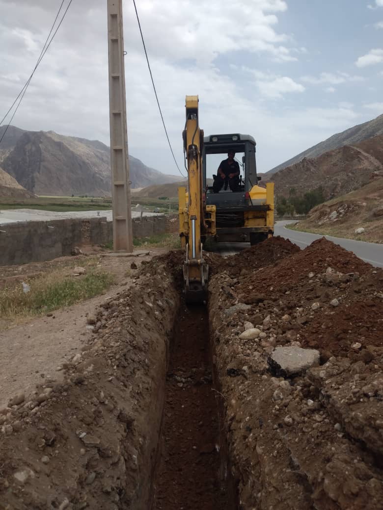 ۲۵۰متر خط انتقال آب روستای "جوبشله" چرداول اصلاح شد